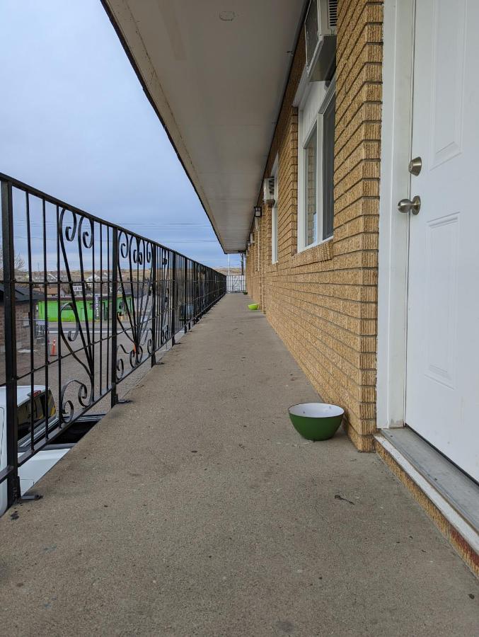 Riverside Motel Medicine Hat Exteriér fotografie